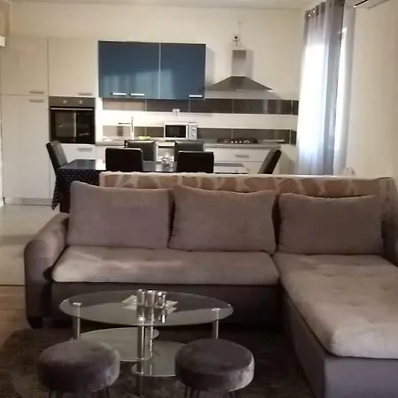 Appartement Debeljak Apartman Noni