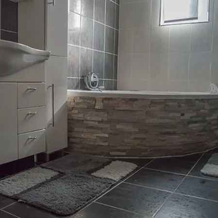 Appartement Debeljak Apartman Noni